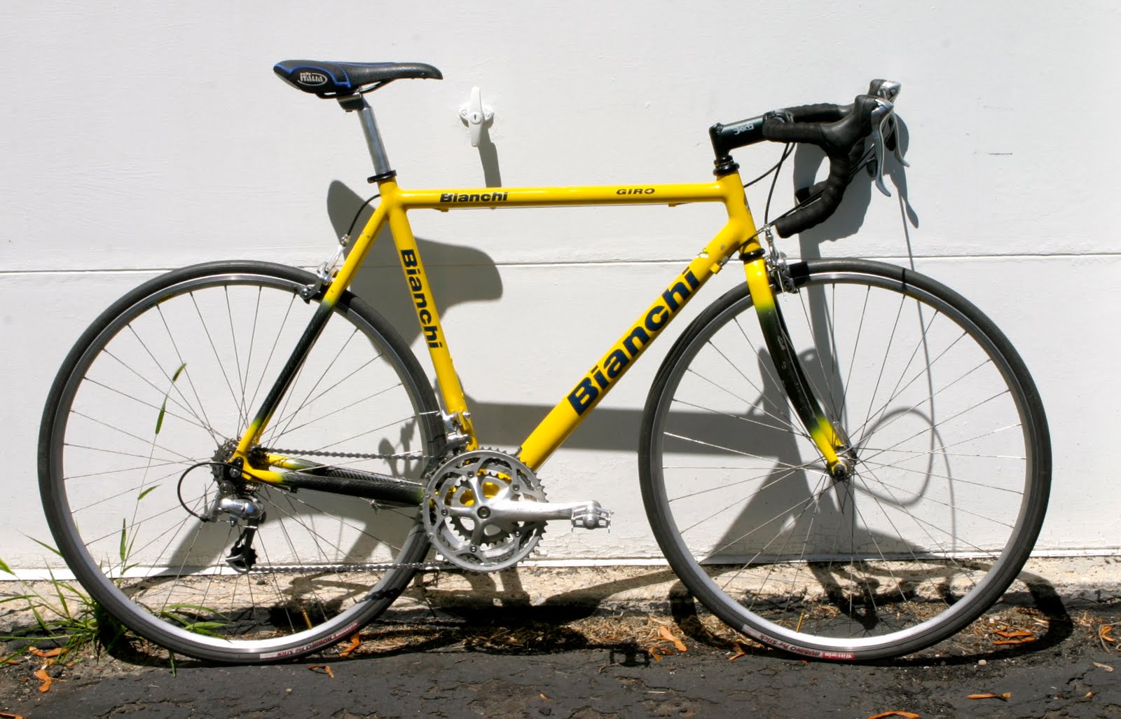 bianchi giro road bike