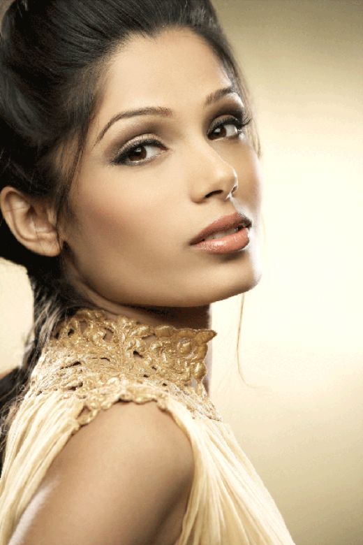 Freida Pinto hot photo