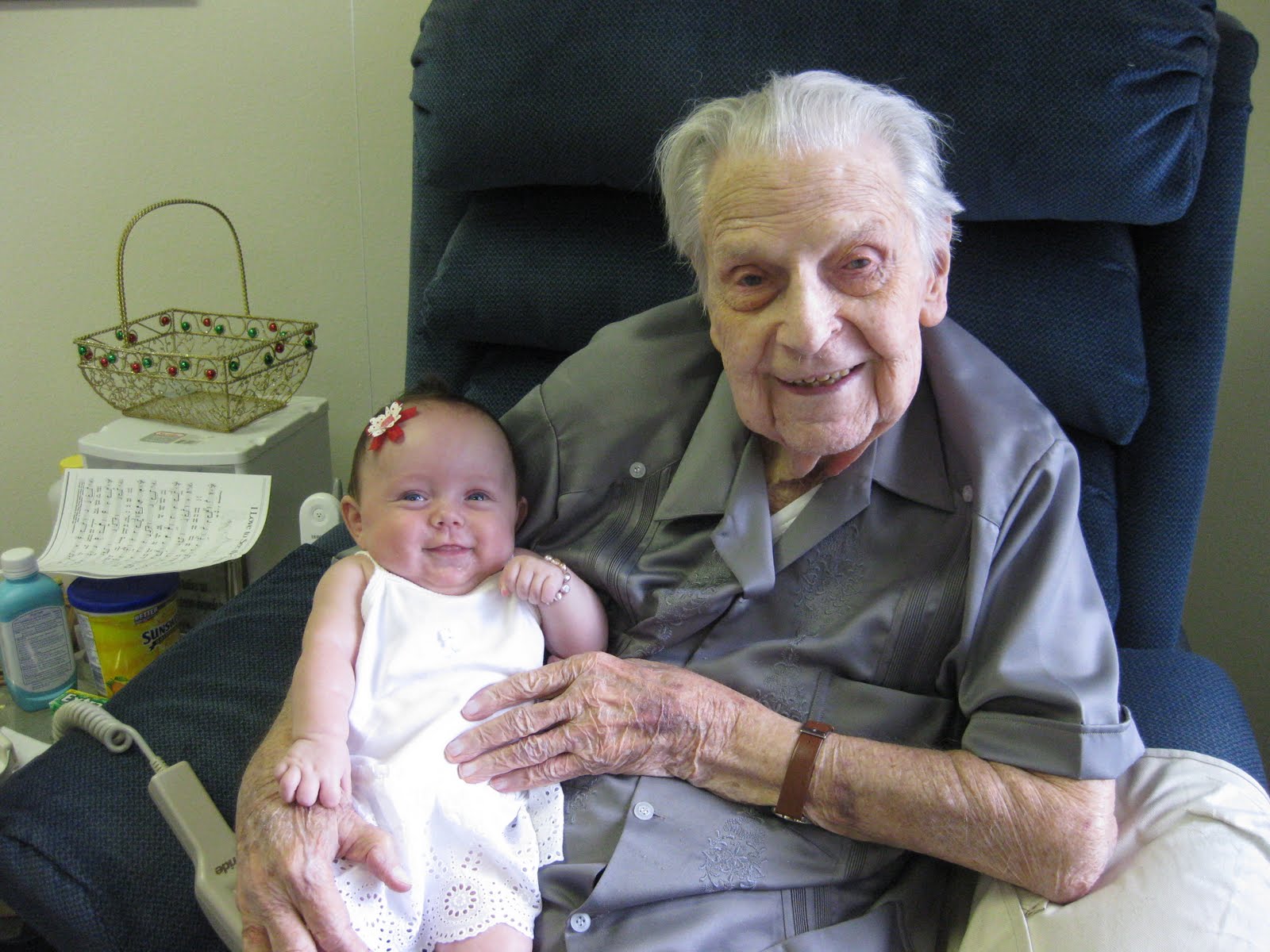 [Great+Grandpa+and+Brea.jpg]