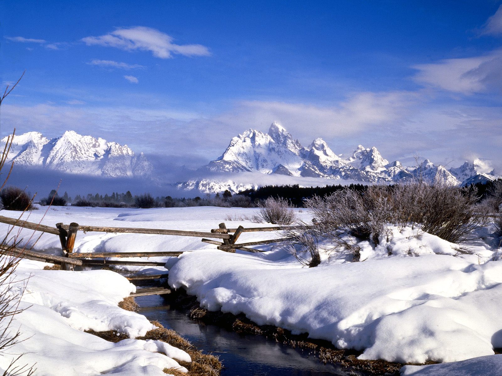 http://2.bp.blogspot.com/_6vQUmqm2JkQ/TRhdk6itV_I/AAAAAAAAHCc/SAk2mjNGQLc/s1600/photos-of-Grand-Tetons-in-Winter-Wyoming-pictures.jpg