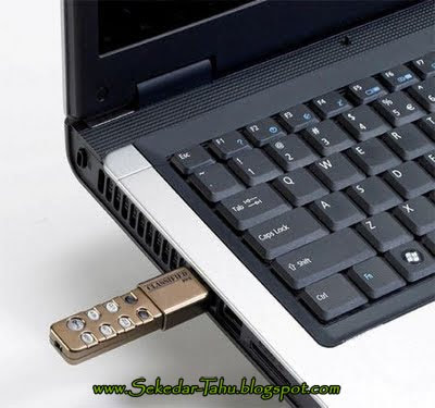 USB Flashdisk unik dengan personal PIN USB Flashdisk unik dengan personal PIN