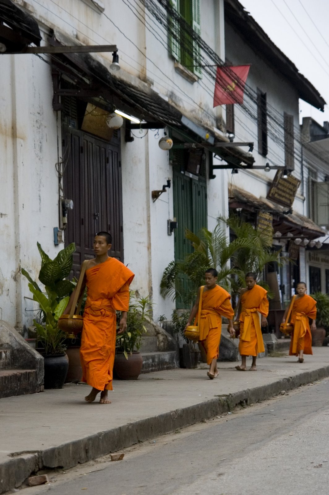 [monks.JPG]
