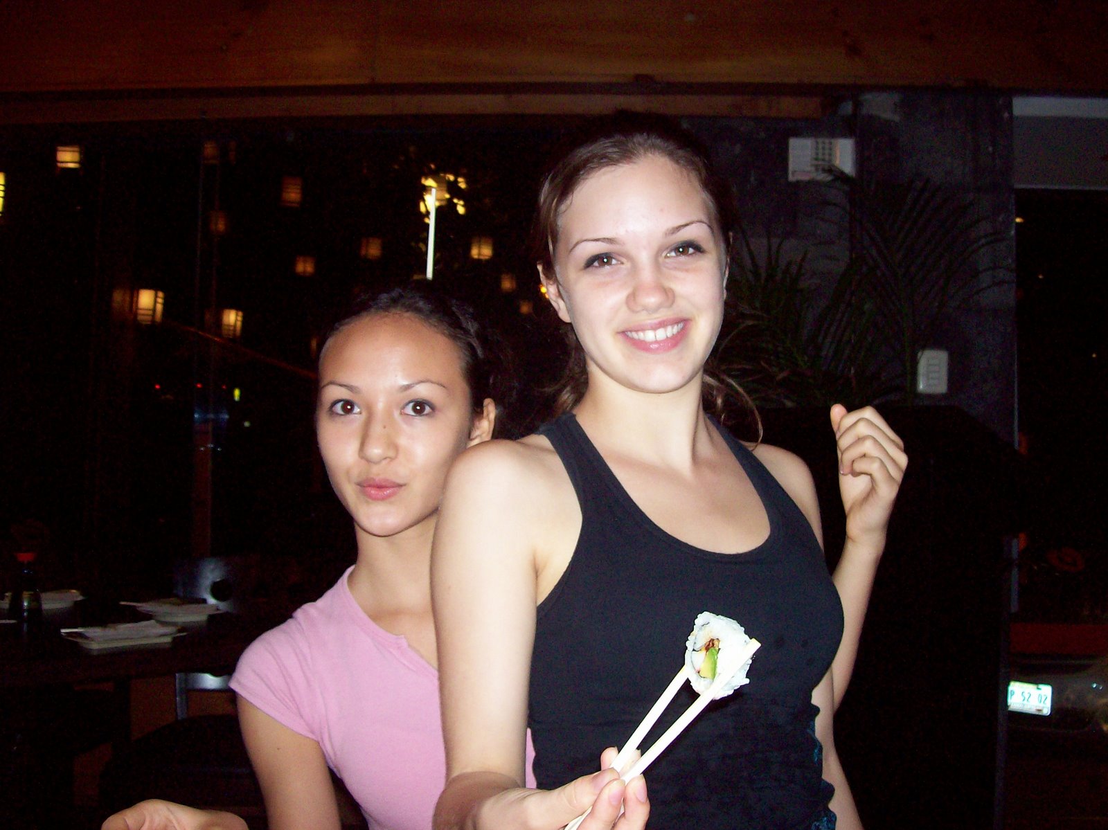 [027.JPG]