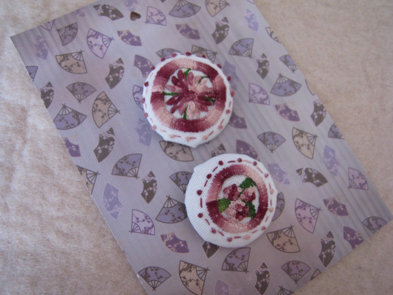 [Embroidery+Buttons++11.JPG]