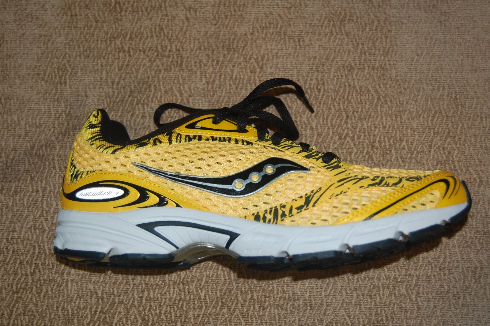 saucony fastwitch 4 sale