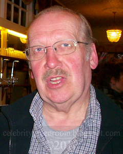 Timothy Kightley as Captain Mainwaring