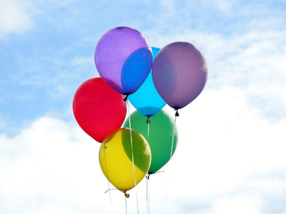 Questi gaglioffi al governo sono come i palloncini dei bambini, salgono salgono e poi ... puff non ci sono più.