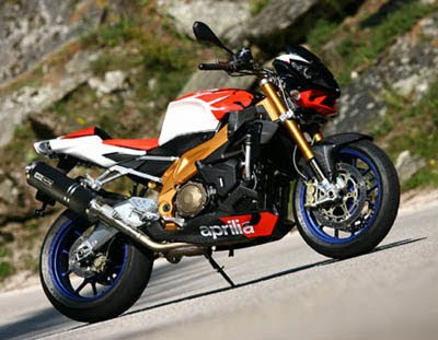 Aprilia Tuono 1000 R Factory motorbike Pictures