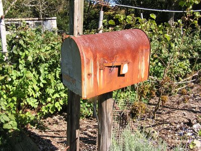 Sablage d'un Boite aux lettres Mail+box+garden+2