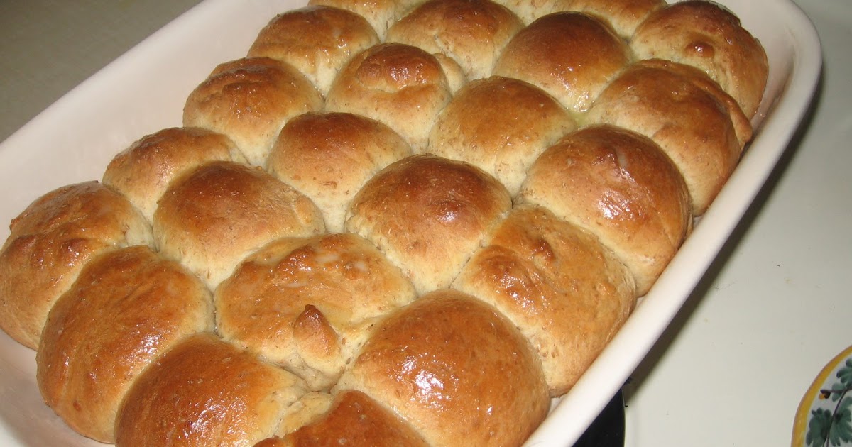 Lucy's Kitchen Buttery Bread Machine Rolls