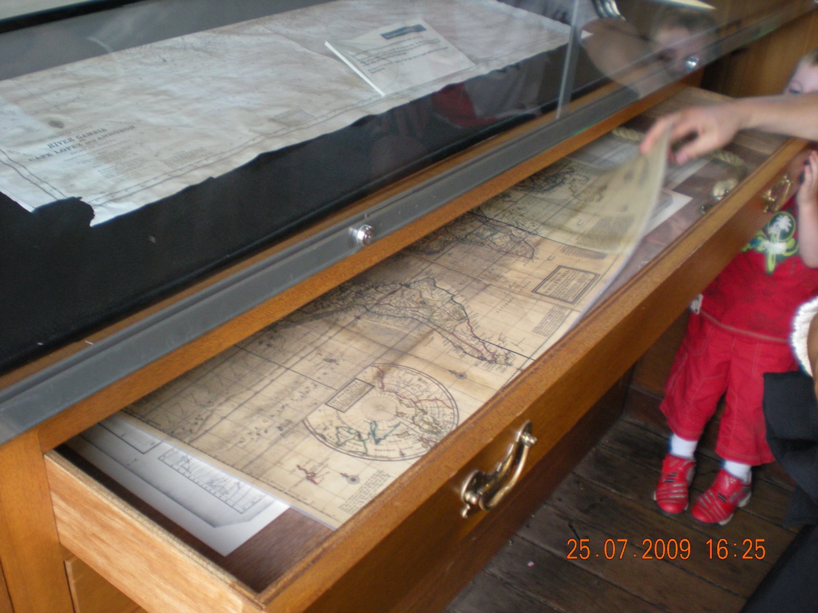 [DSCN3237.JPG]