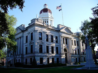 Court House of Seward, Nebraska. The photo was taken from http://www.flickr.com/photos/99491151@N00/596452487/