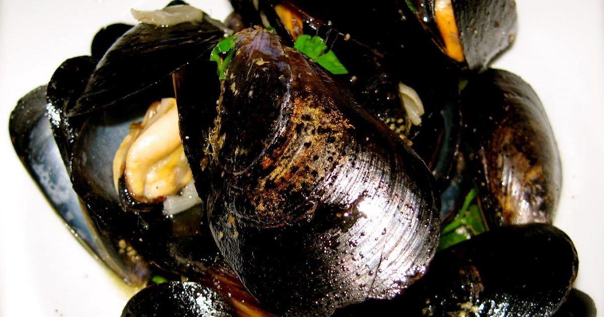Domestic Divas Blog Mussels Mariniere & Garlic Pommes Frites