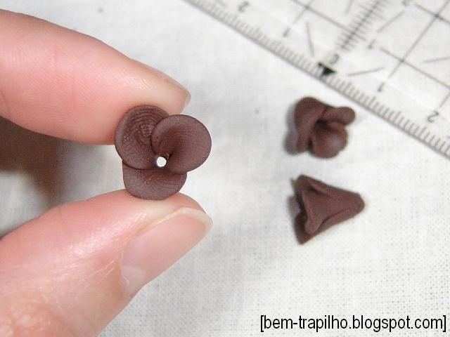 [fimo+flor+floer+fleur+chocolate+bijutaria.JPG]