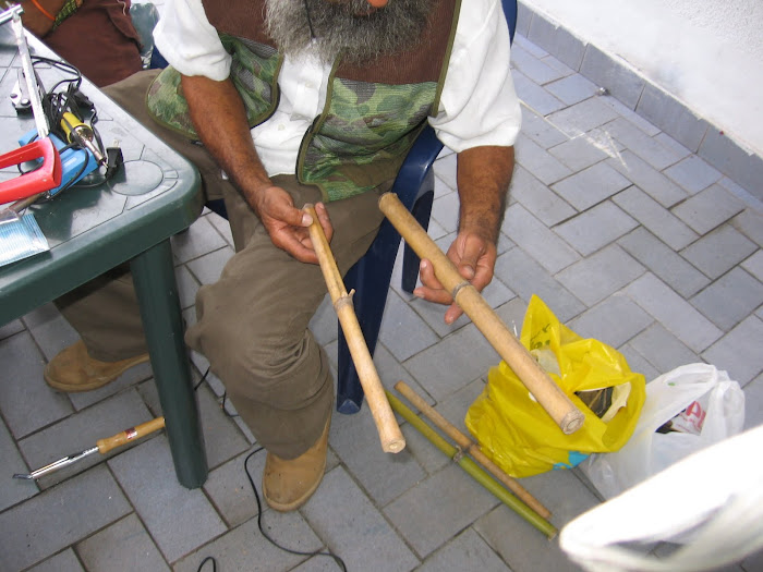 Sonidos van naciendo del bambú