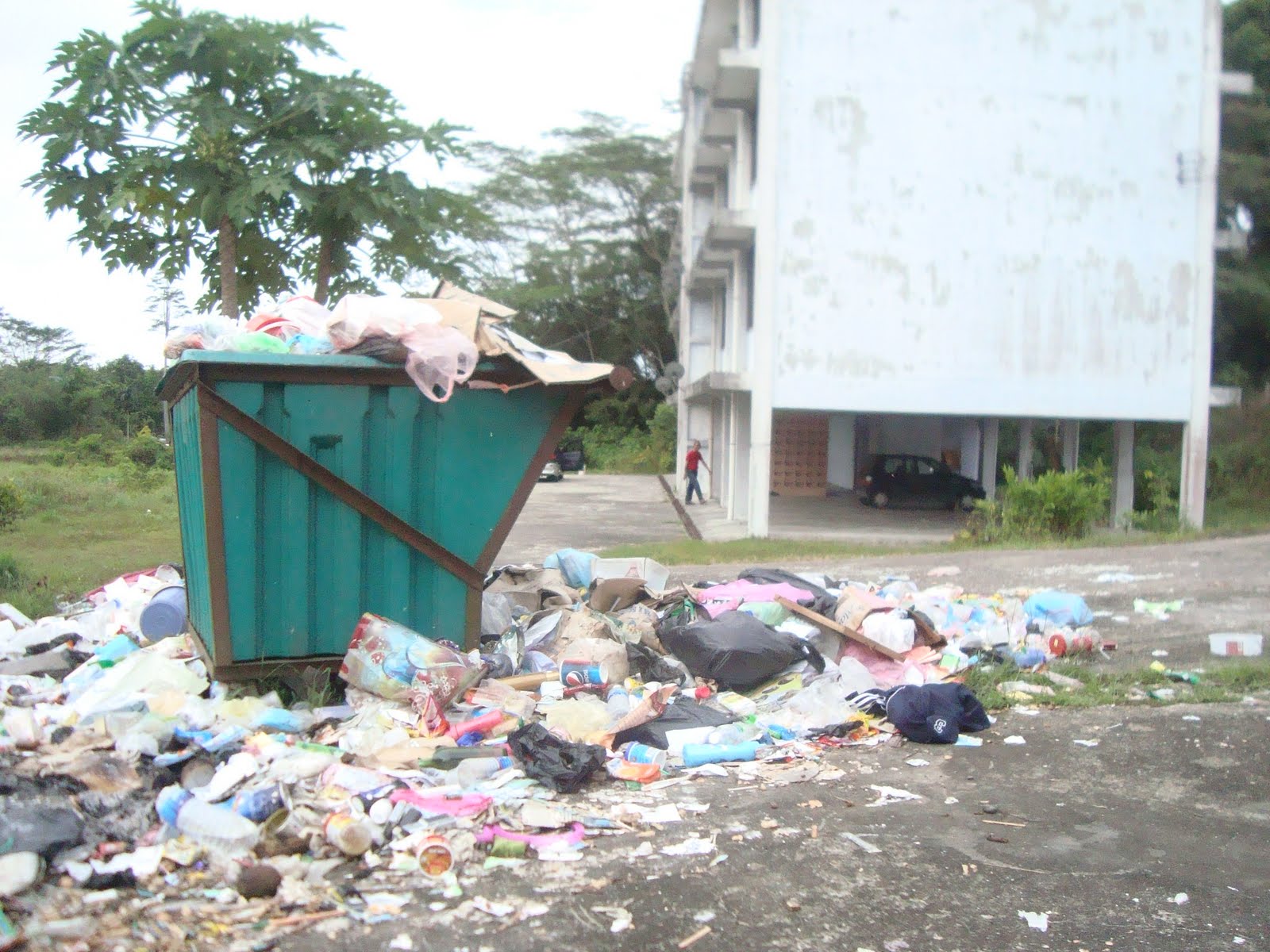 Pembuangan Sampah Sarap