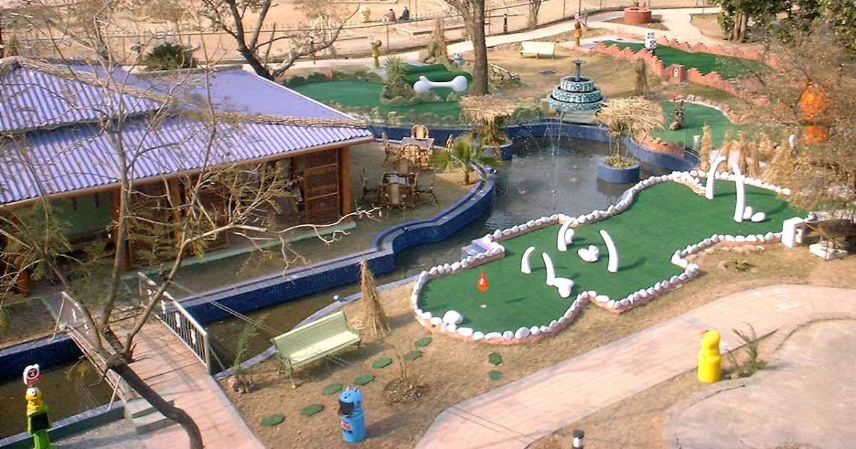 Jungle World Theme Park & Zoo Mini Golf Course/Red Onions