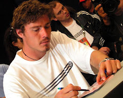 signing for fans