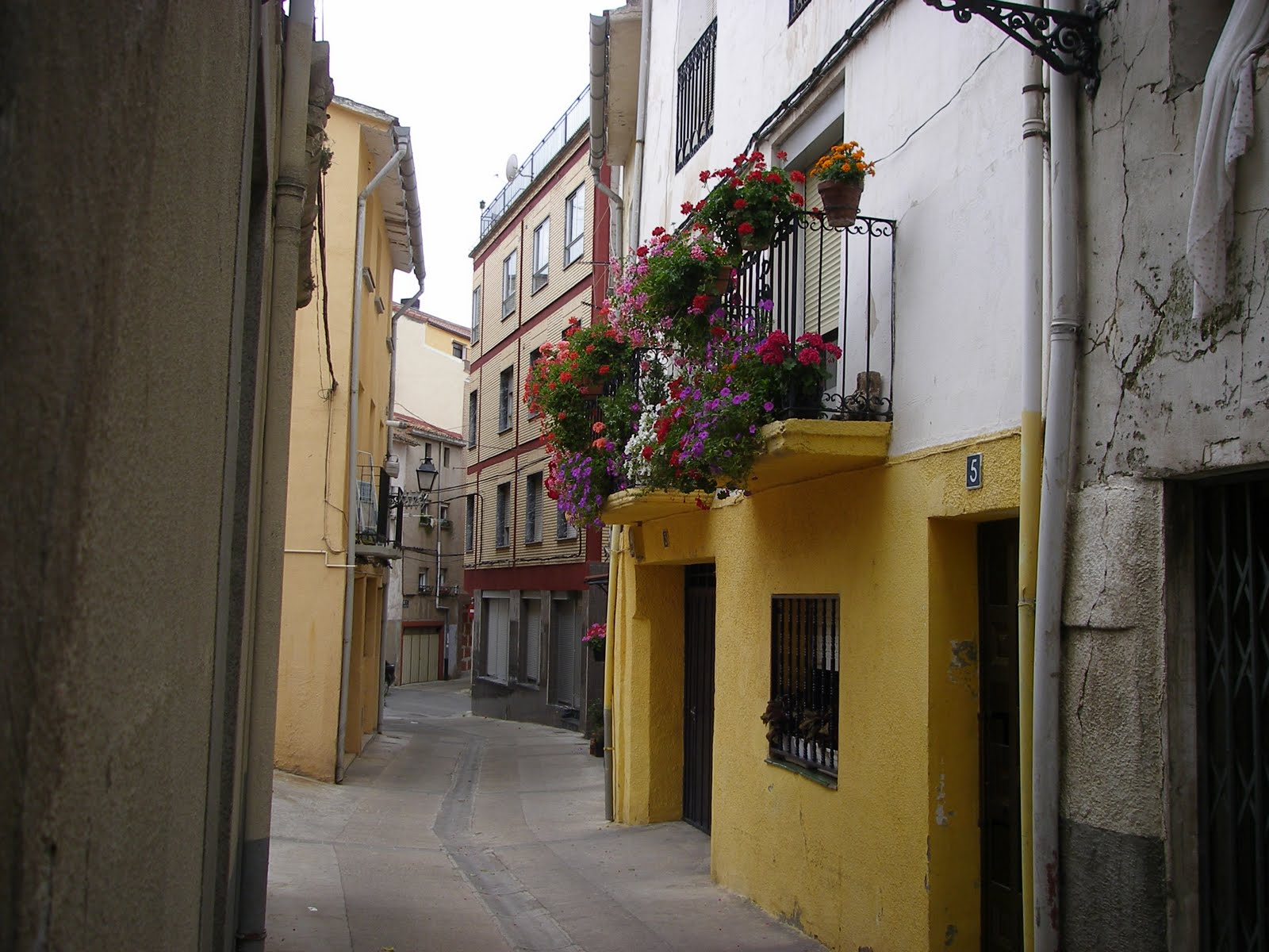 VALLE DEL IREGUA ALBELDA DE IREGUA