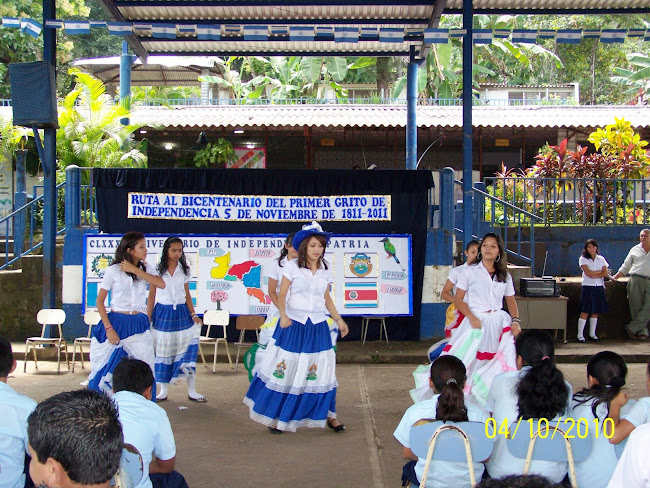 Bailando a mi Patria