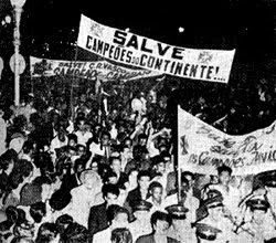 TIME DO VASCO DEPOIS DA CONQUISTA DO SULAMERICANO DE 1948, EM SUA CHEGADA AO BRASIL!!!