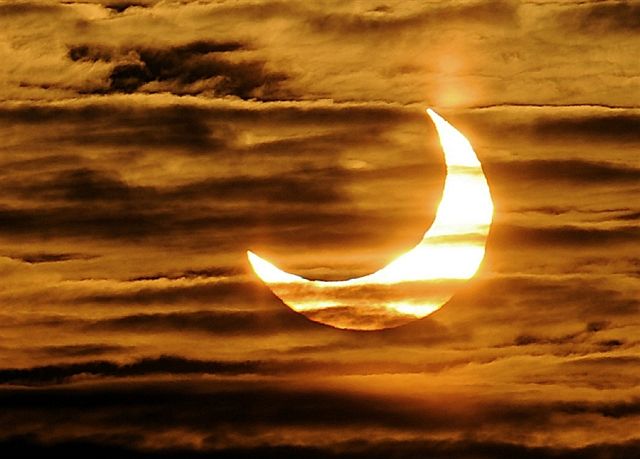 Partial solar eclipse in northern France-4.Jan 2011 Partial solar eclipse in northern France-4 Jan 2011