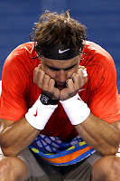 http://2.bp.blogspot.com/_7pYkVtOAa7c/TUsR3pFeAUI/AAAAAAAABuM/kEvd_xkOnDg/s400/rafael%2Bnadal%2Bcrying%2Baustralian%2Bopen%2B2011%2Binjury.jpg