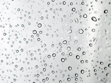 [rain-drops.jpg]