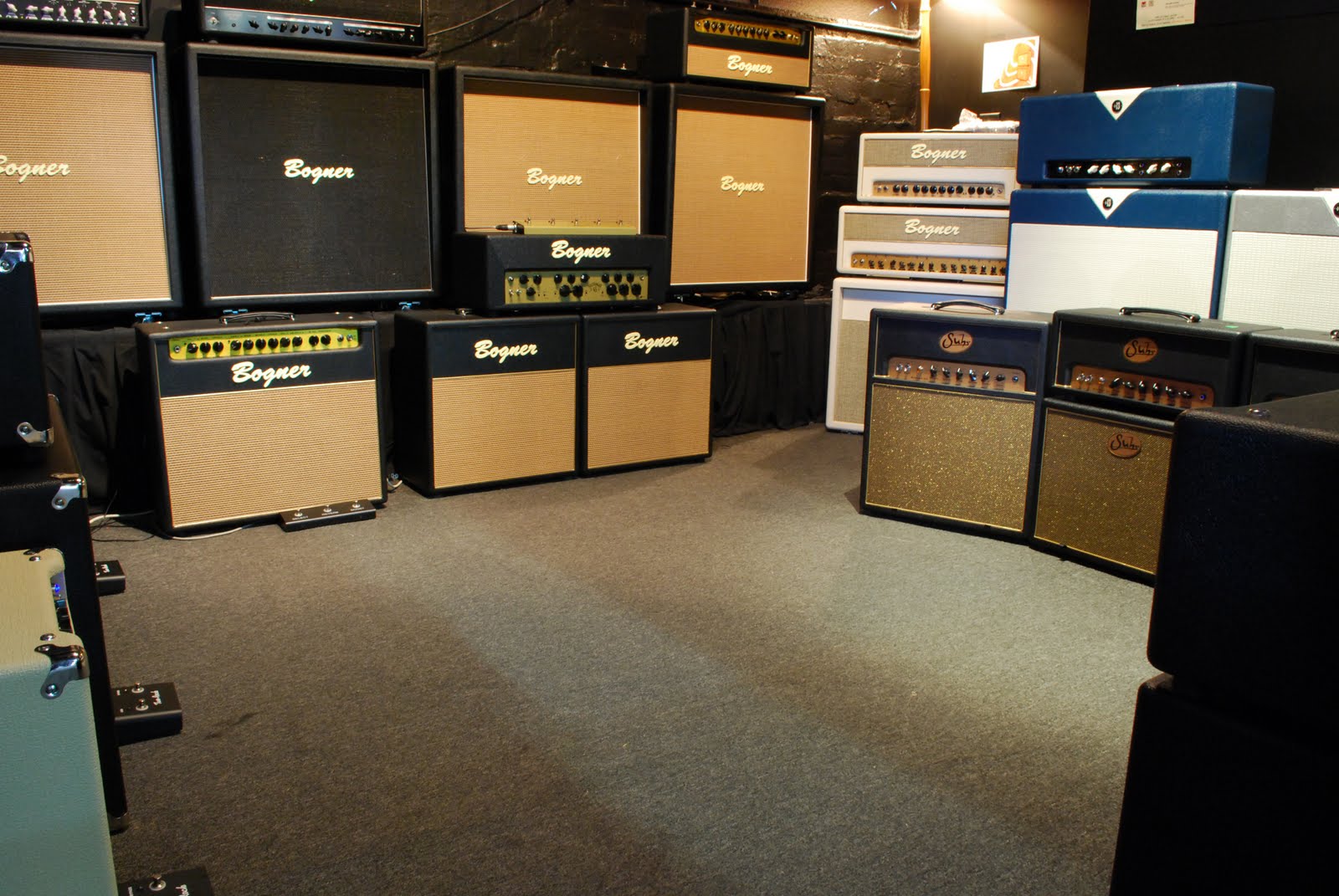 92+ Striking guitar living room setup Most Outstanding In 2023