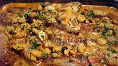 Role de Frango com Gruyere e Molho de Cogumelos Role de Frango com Gruyere e Molho de Cogumelos