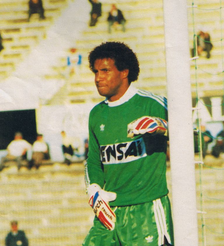 [Imagem: 88%2B89%2B13%2BNeno%2BVitoria.jpg]