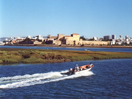 [Faro-Ria-barco.jpg]