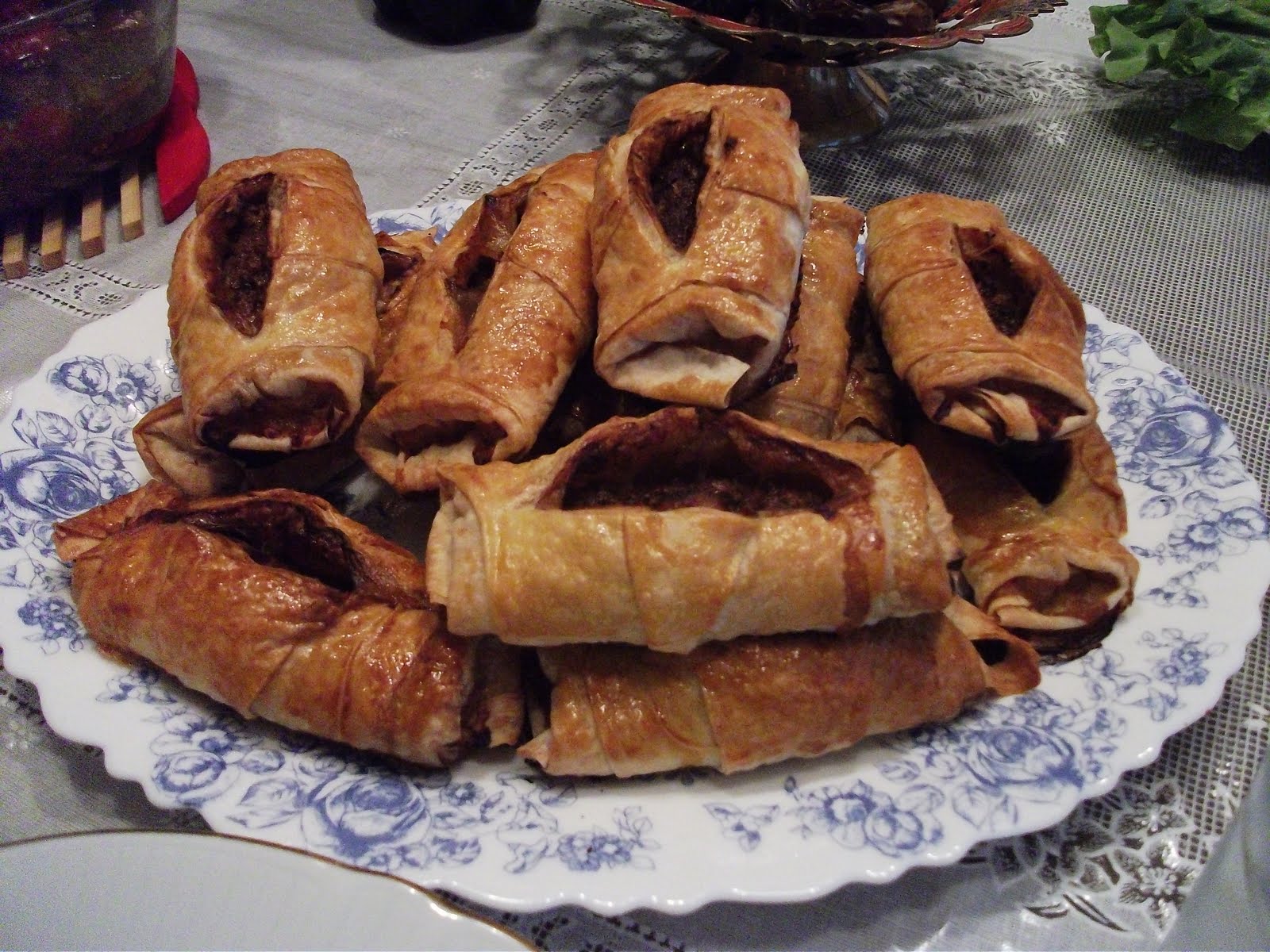 GÜÇ MUTFAKTA Karnıyarık Kıymalı Börek