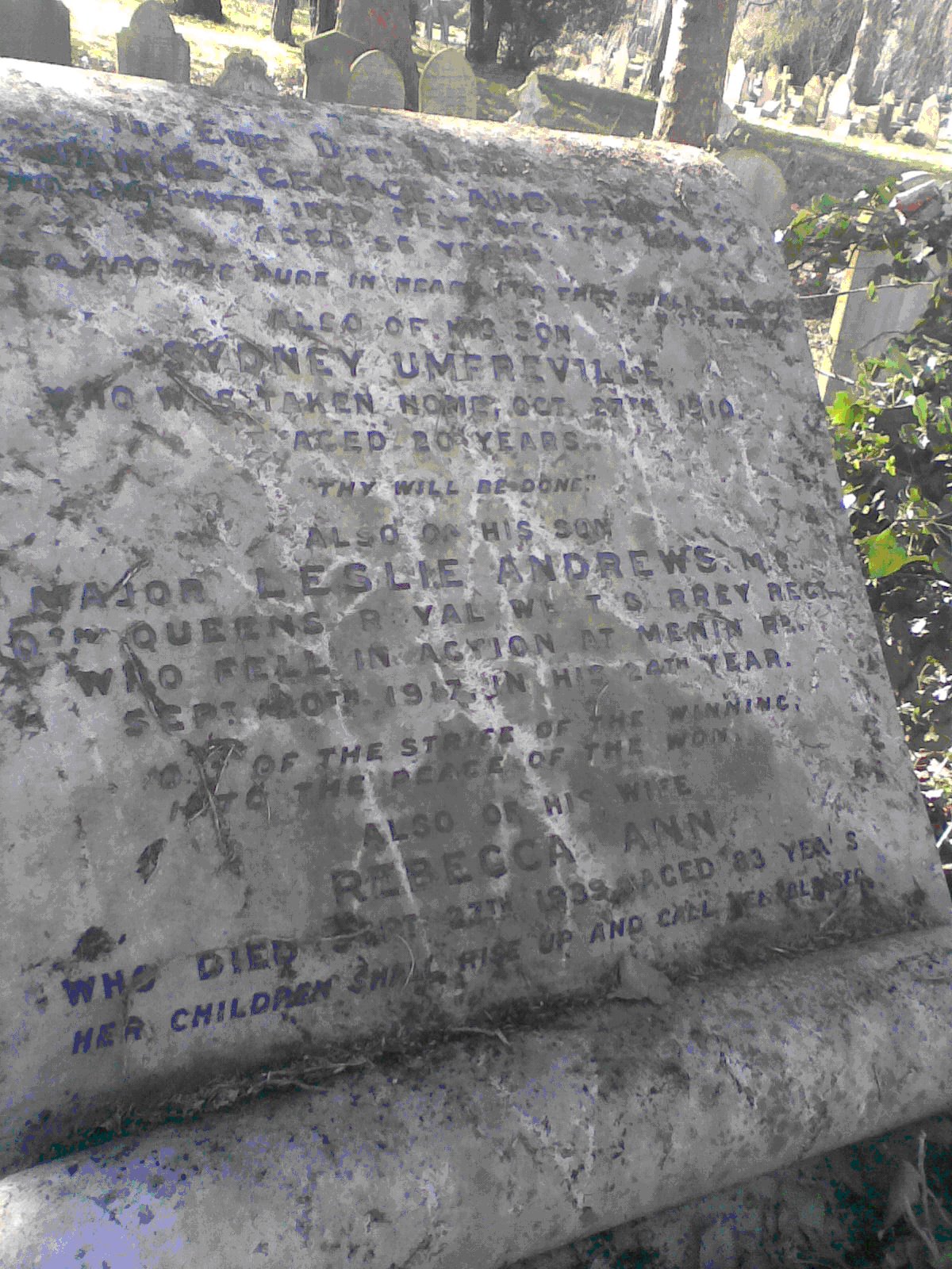 Major Leslie Andrews gravestone