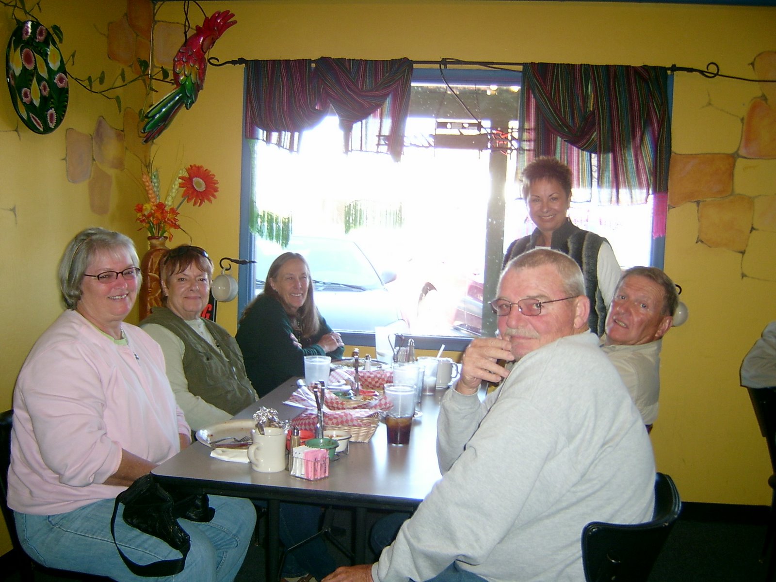 [lunch+at+El+Rancho.JPG]
