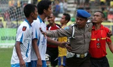 http://2.bp.blogspot.com/_83-UieGX9GE/TSH38jFh1lI/AAAAAAAACos/NmJ9EL4DvNM/s1600/gresik-persikota1.jpg