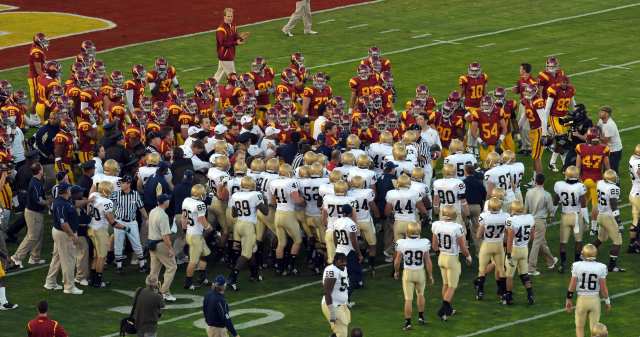 [ND+USC+Fight.jpg]