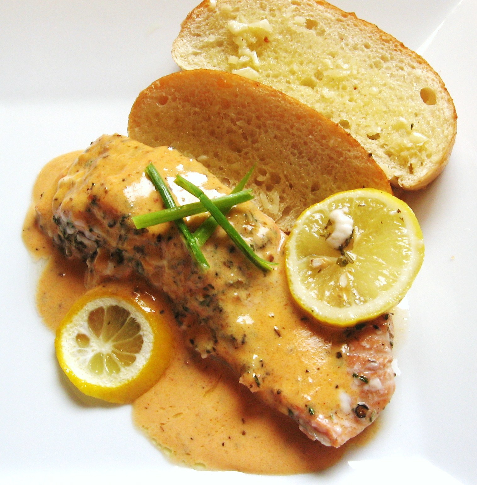 Recipe Rendezvous BAKED SALMON WITH WHITE WINE SAUCE