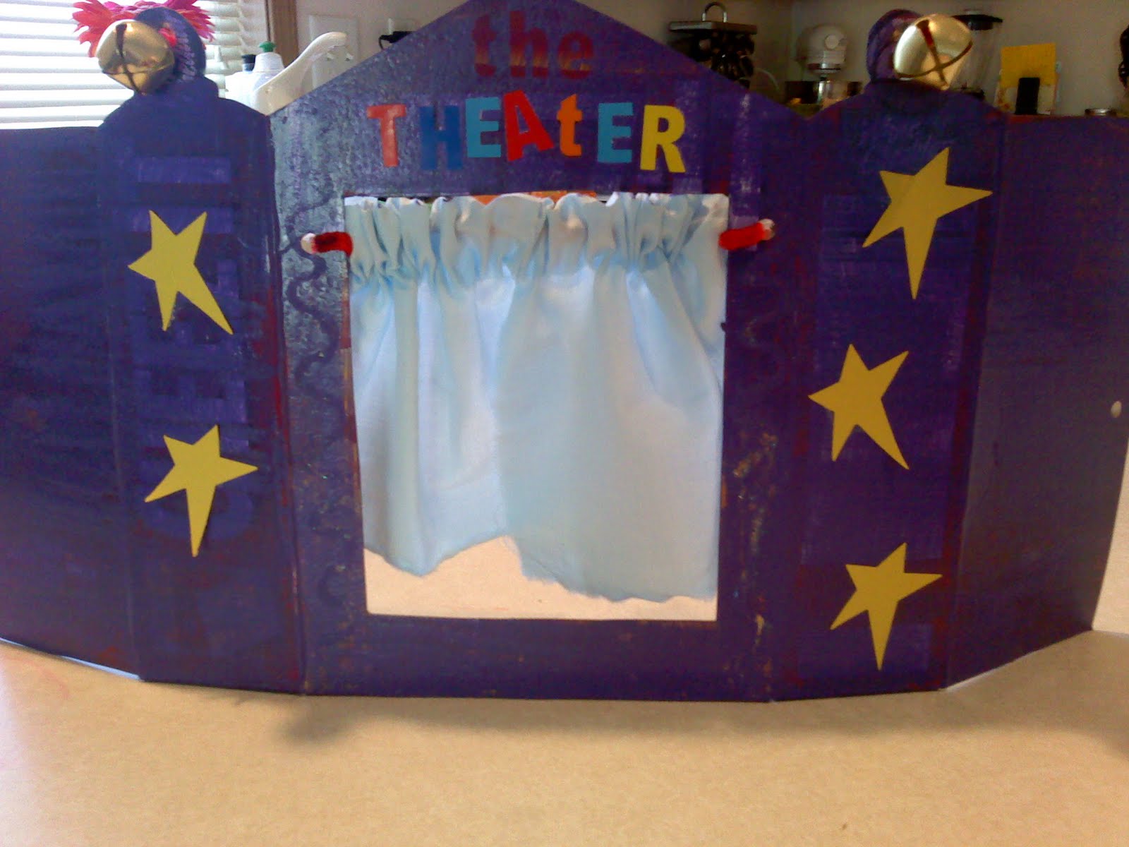 Savvy Moms Save Finger Puppet Theater Tutorial