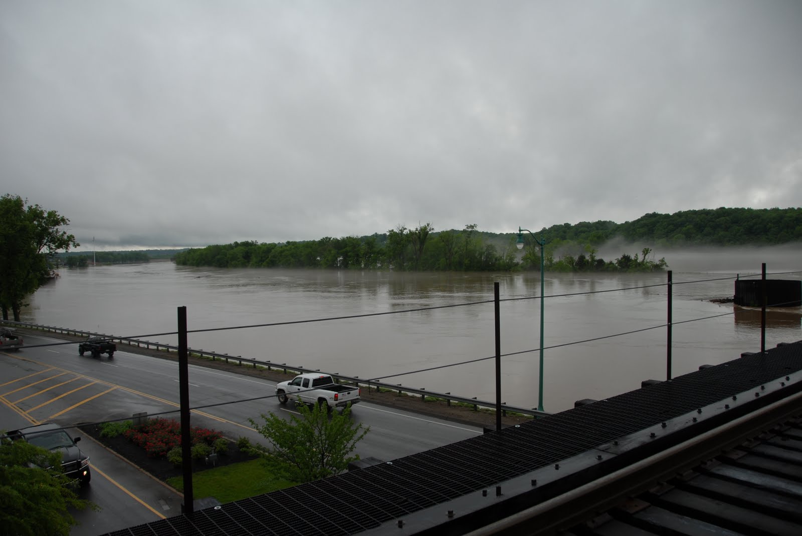 Flood damage in Clarksville, TN 2010 Flood damage, Old photos, Water