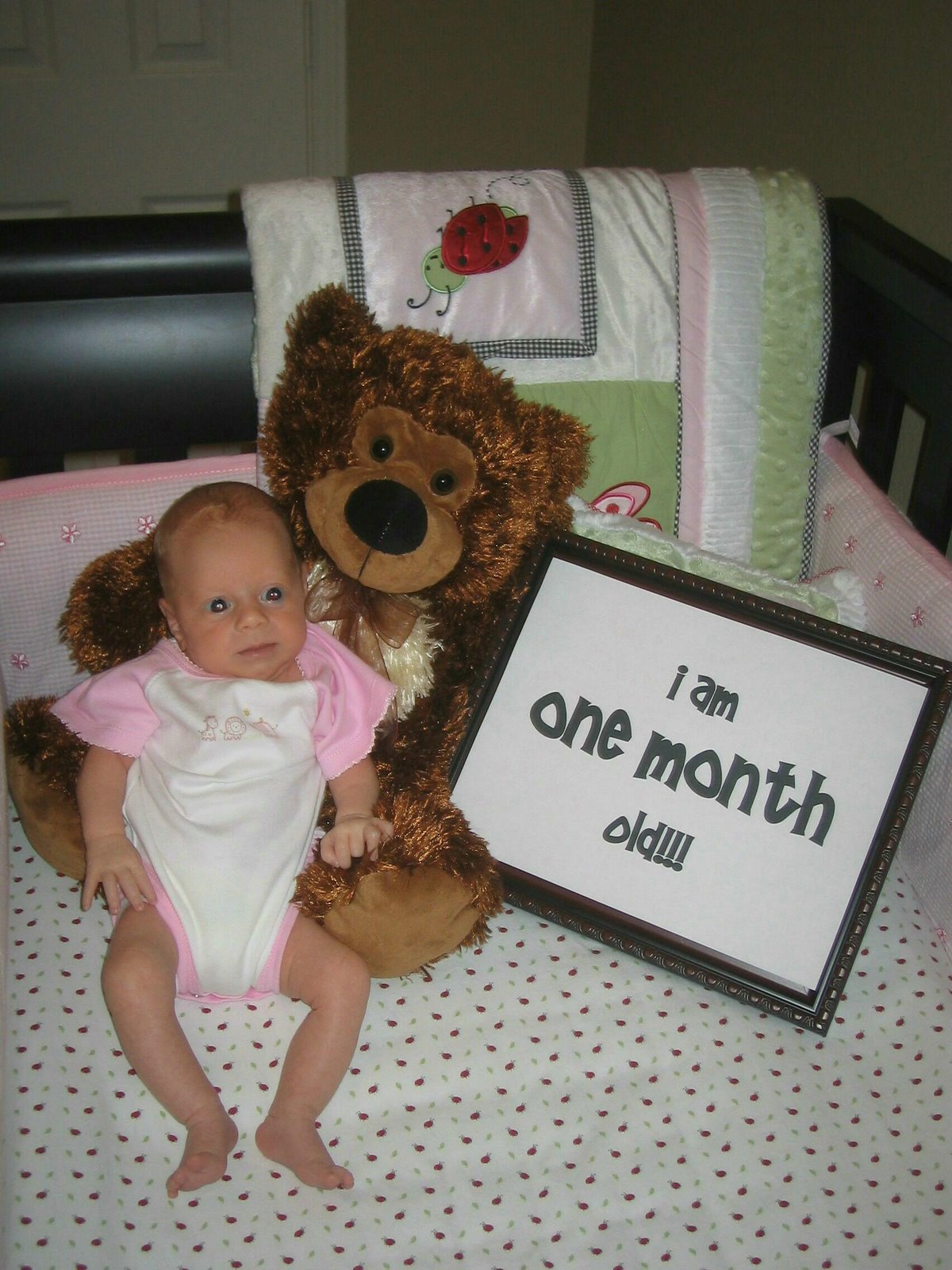 [One+month+old+008.jpg]