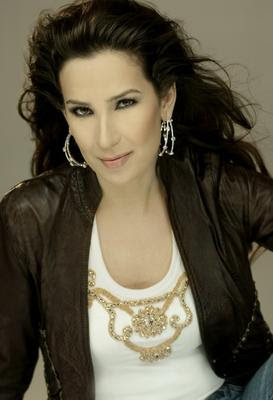 Mp3 Dinle Klip Izle Muzik Dinle Sarki Dinle Sarki Sozleri Yonca Lodi Emanet Dinle Sarki Sozu Klip Izle