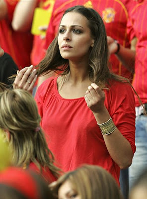 Spanish female soccer fans