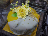 FONDANT CAKE