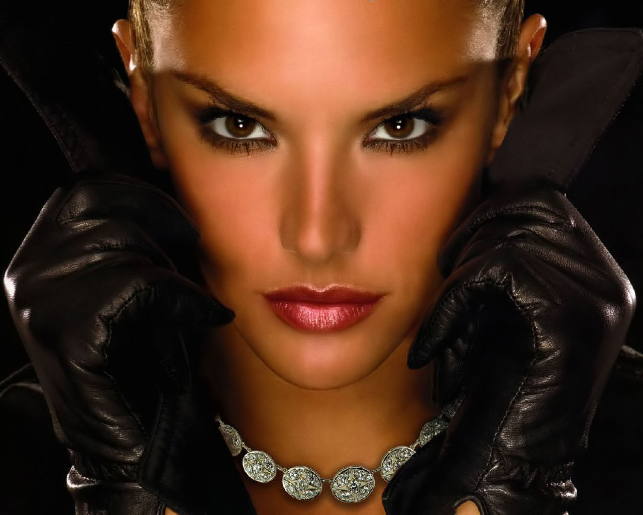 http://2.bp.blogspot.com/_8OVpughkXMI/TAfLWlAWaiI/AAAAAAAAAJw/Qgk6DLiLR4k/s1600/Alessandra_Ambrosio_Fashion_Model.jpg