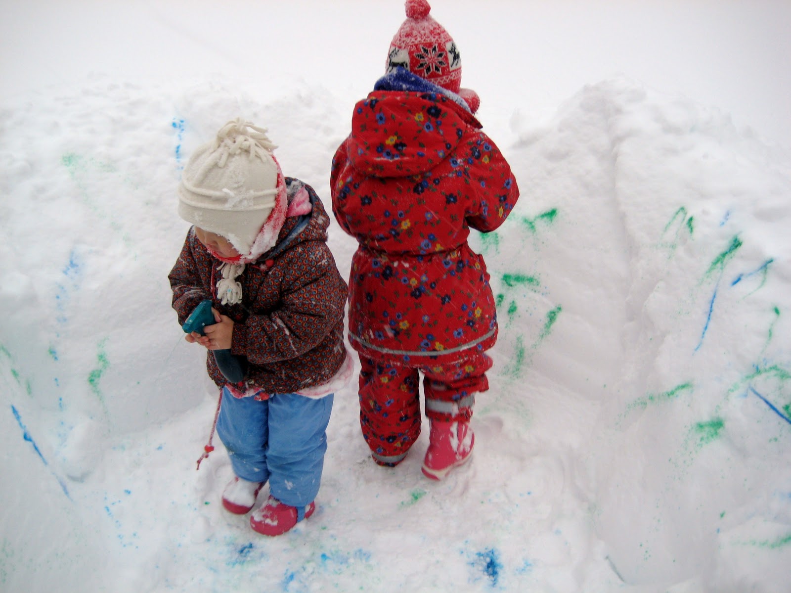 kids in snow