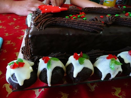 Momontimeout timeout Christmas Ideas: Christmas Chocolate Cake