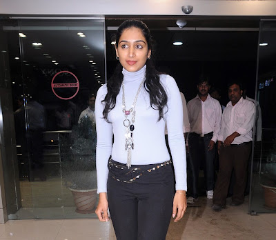 padmapriya latest hot spicy pics gallery+actressphotoszone.blogspot.com