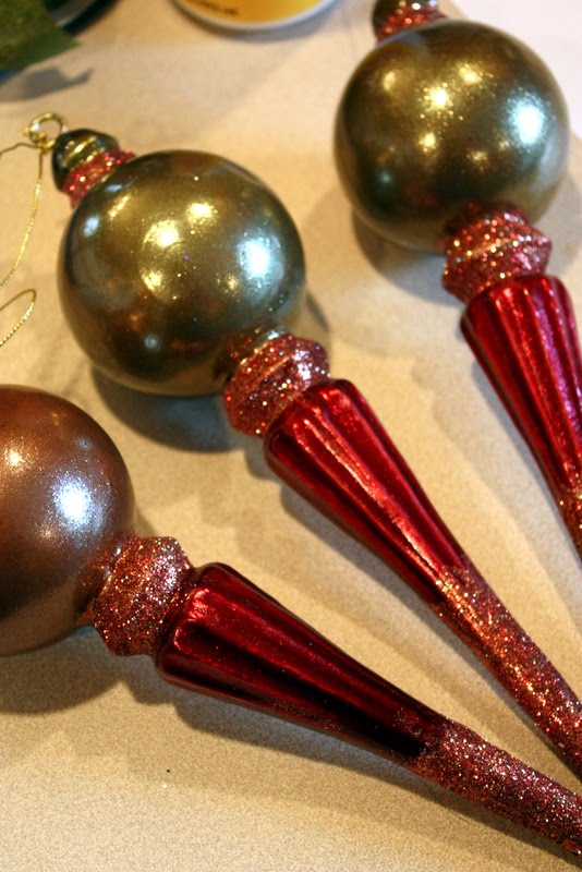 How to Make Upcycled Glitter Christmas Ornament