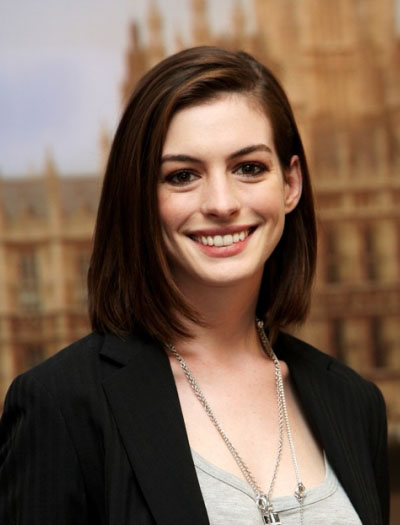 anne hathaway hair bob